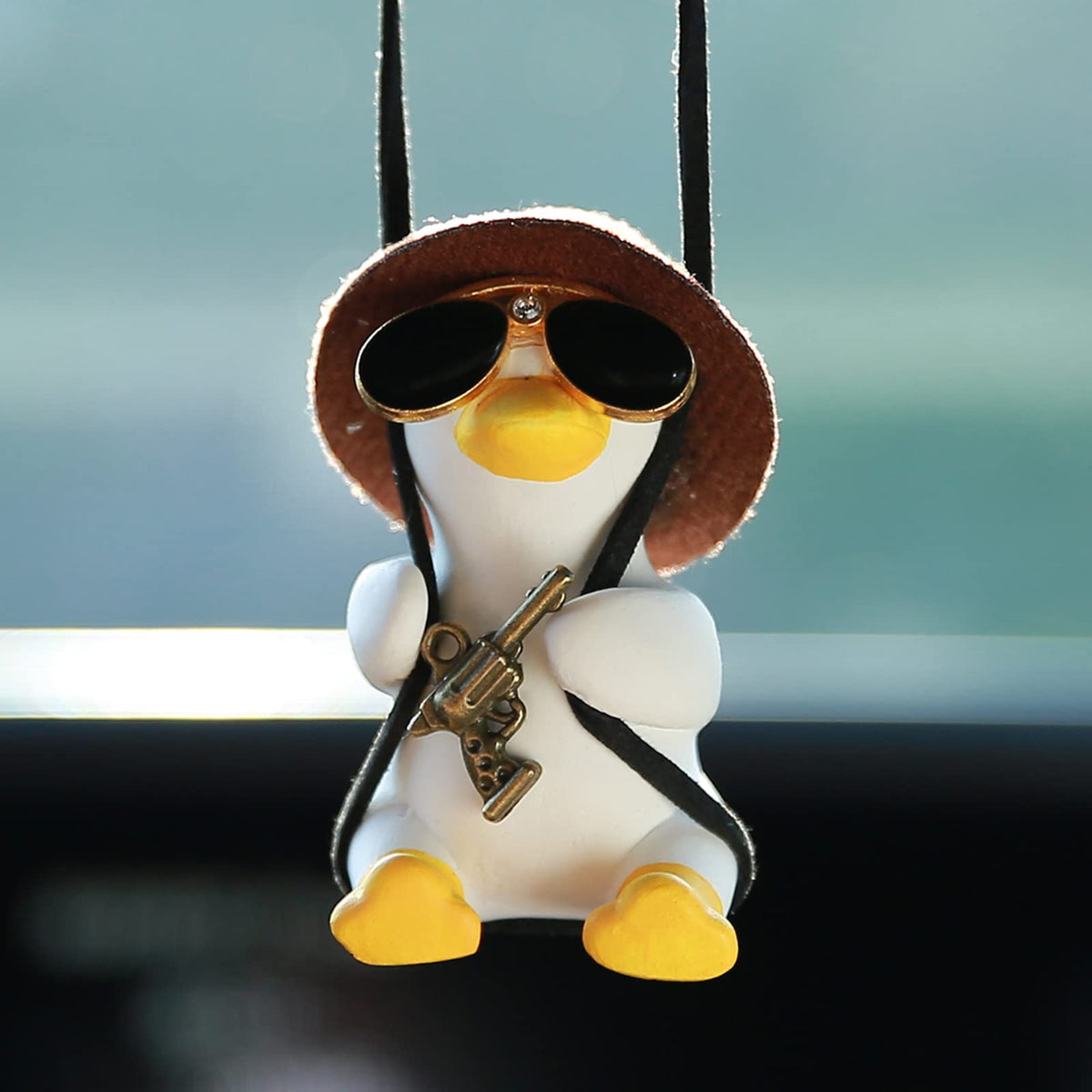 Cool Swinging Duck Car Hanging Ornament, Pendant Interior Rearview Mirror Decoration and Car Rear View Mirrior Hanging Accessories