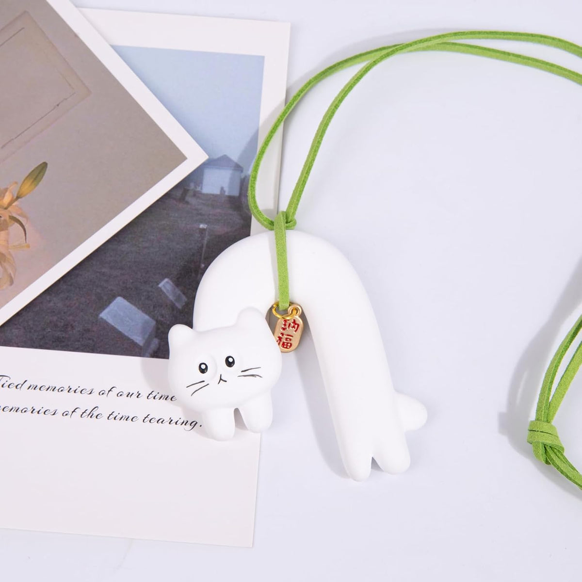 YGMONER Cute Cat Car Mirror Hanging Accessories, Pink Polka Dot Kitten Car Interior Rearview Mirror Gypsum Dangle Ornaments, Gifts for Women (White)