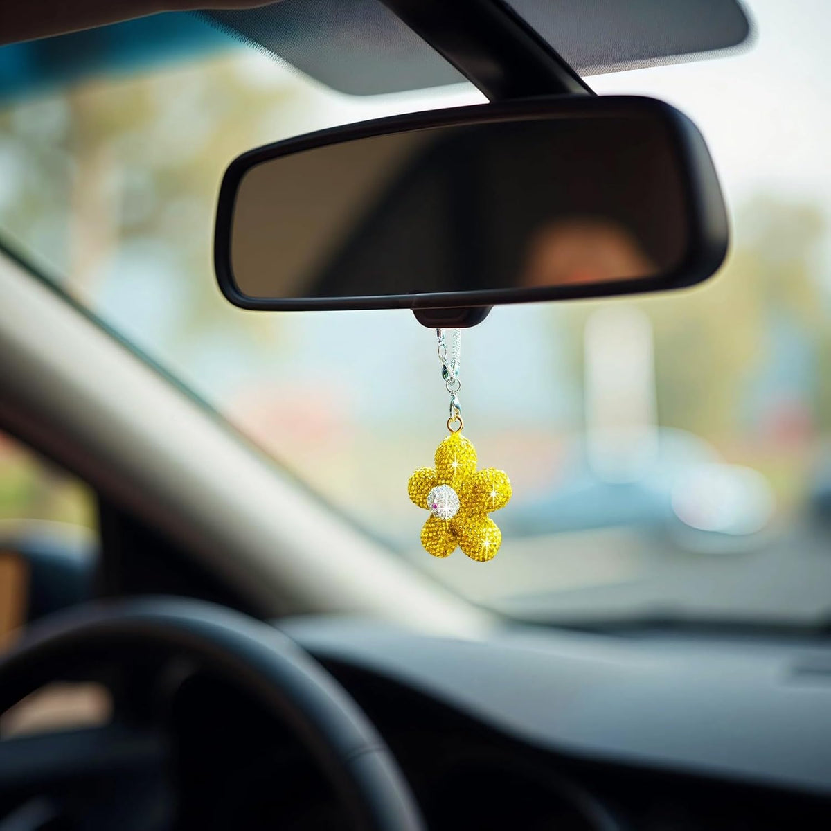 Bling Daisy Flower Car Hanging Ornament for Women, Cute Crystal Rear View Mirror Pendant Charms Sparkly Diamond Aesthetic Automotive Interior Decor Accessories (Yellow)