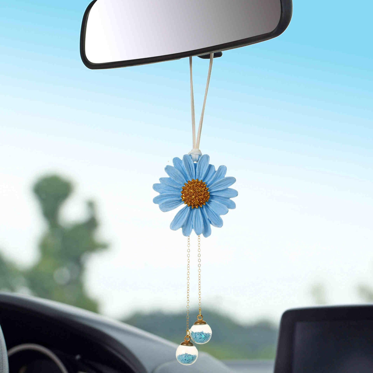 Daisy Car Hanging Ornaments for Women Girls Cute Sunflower Car Rear View Mirror Hanging Charms Automotive Interior Aesthetic Decoration Accessories Gift (White)