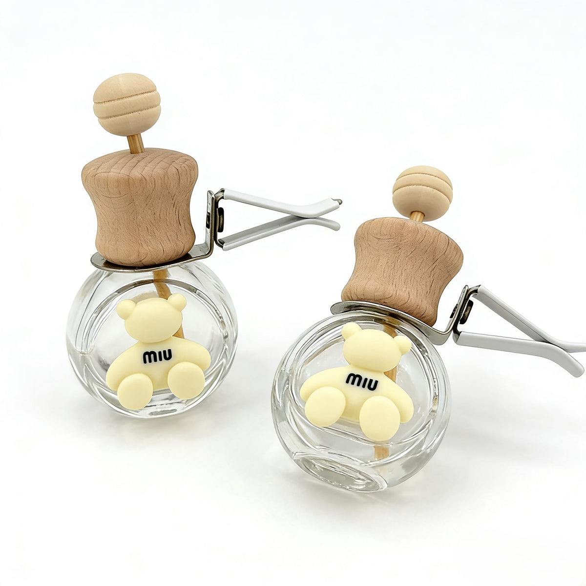 Refillable Car Air Freshener Hanging Diffuser, Empty Glass Bottle with Reed Sticks for Essential Oils, Car Scent Diffuser and Aromatherapy Pendant Decor for Women and Men, 2 Pack