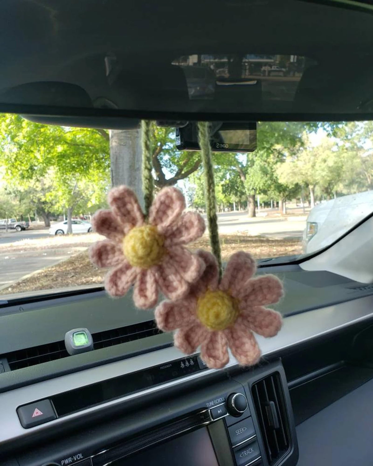 Crochet Daisy Car Accessories for Women Cute Rear View Mirror Hanging Charm
